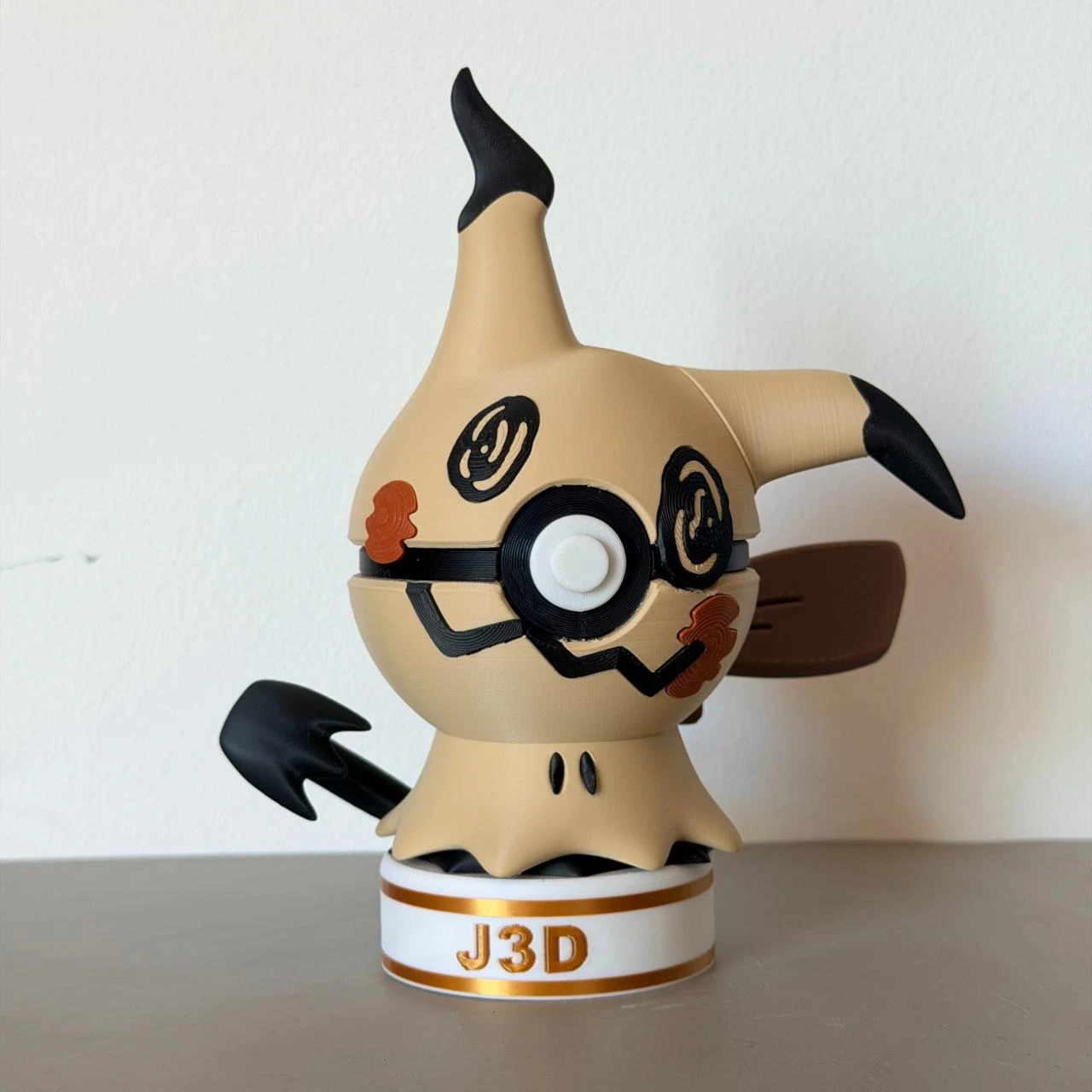 Pokeball Pokémon Mimiqui